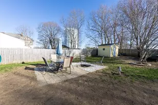 103 Chicago St, Fall River, MA 02721 - Photo 32