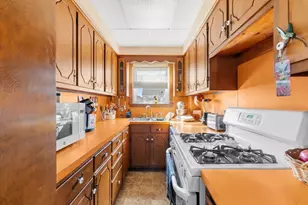 493 Coggeshall, Fall River, MA 02721 - Photo 18