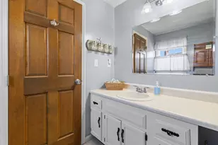 281 Central St, East Bridgewater, MA 02333 - Photo 26