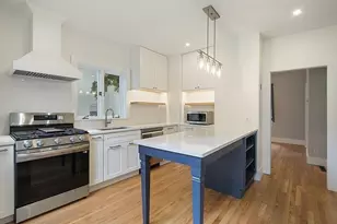 21 Bedford Ct, Concord, MA 01742 - Photo 4