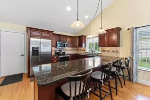 62 Beech Hill Rd, West Springfield, MA 01089 - Photo 4