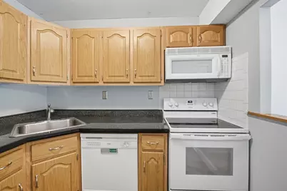 555 Russell Rd #E29, Westfield, MA 01085 - Photo 6