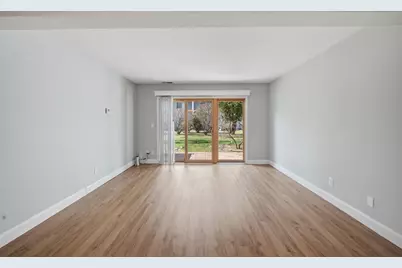 555 Russell Rd #E29, Westfield, MA 01085 - Photo 8