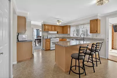 89 Trailwood Dr, Bridgewater, MA 02324 - Photo 6