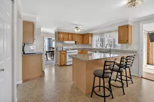 89 Trailwood Dr, Bridgewater, MA 02324 - Photo 6