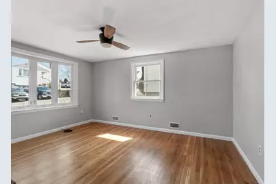 28 Hibiscus Ave, Waltham, MA 02451 - Photo 8