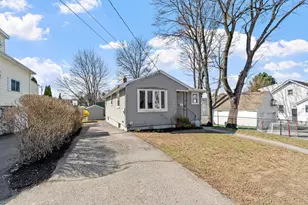 28 Hibiscus Ave, Waltham, MA 02451 - Photo 4