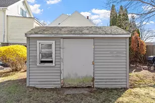 28 Hibiscus Ave, Waltham, MA 02451 - Photo 34