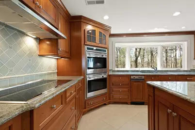 111 Hager St, Marlborough, MA 01752 - Photo 16