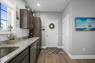 8 Tea Party Dr, Uxbridge, MA 01569 - Photo 6