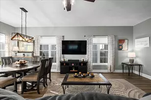 8 Tea Party Dr, Uxbridge, MA 01569 - Photo 10