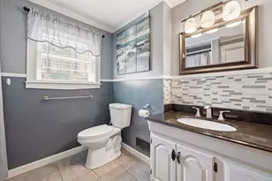 305 Plymouth St, Middleborough, MA 02346 - Photo 26