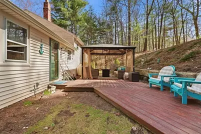 305 Plymouth St, Middleborough, MA 02346 - Photo 8