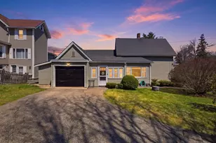 53 Chestnut St, Ware, MA 01082 - Photo 4