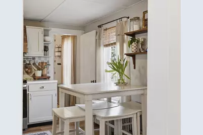 53 Chestnut St, Ware, MA 01082 - Photo 14