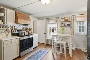 53 Chestnut St, Ware, MA 01082 - Photo 6