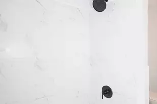 72 Hall St, Springfield, MA 01108 - Photo 26