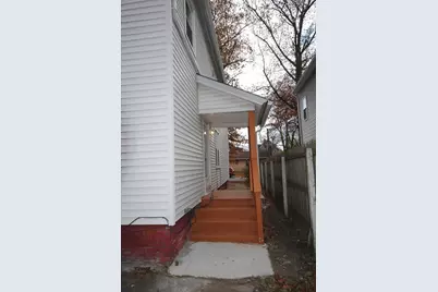 72 Hall St, Springfield, MA 01108 - Photo 4