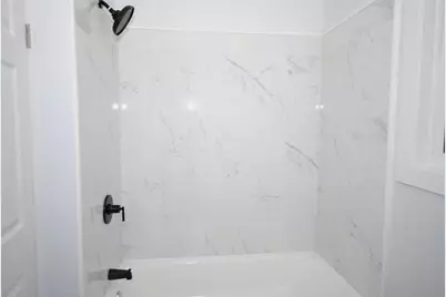 72 Hall St, Springfield, MA 01108 - Photo 12