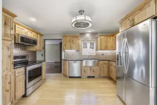 25 Sunset Ave, South Hadley, MA 01075 - Photo 10