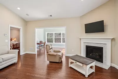 117 Rogerson Xing #117, Uxbridge, MA 01569 - Photo 8