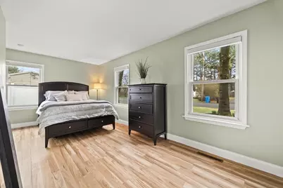 27 Hogg Memorial Dr, Whitman, MA 02382 - Photo 28