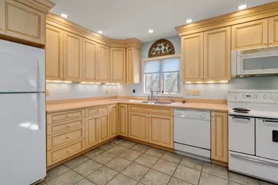 243 Central Street, Avon, MA 02322 - Photo 12