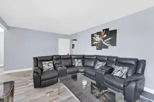 95 Clark St, Chicopee, MA 01013 - Photo 6