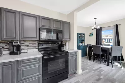 95 Clark St, Chicopee, MA 01013 - Photo 14