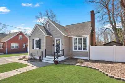 95 Clark St, Chicopee, MA 01013 - Photo 2