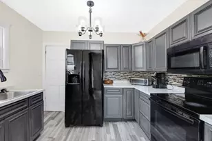 95 Clark St, Chicopee, MA 01013 - Photo 12