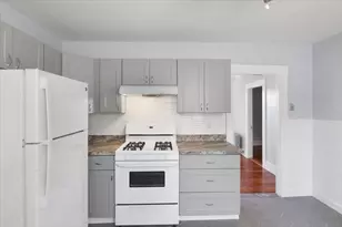 8 Linwood St, Holbrook, MA 02343 - Photo 2