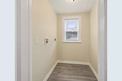 207 Hamilton St, Southbridge, MA 01550 - Photo 10
