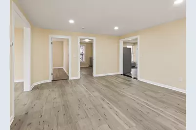 207 Hamilton St, Southbridge, MA 01550 - Photo 14