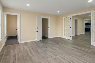 207 Hamilton St, Southbridge, MA 01550 - Photo 22