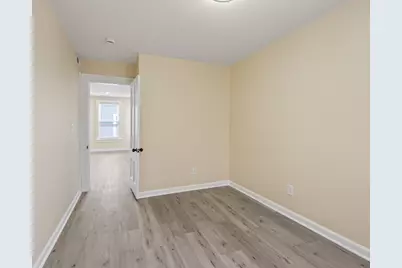207 Hamilton St, Southbridge, MA 01550 - Photo 32