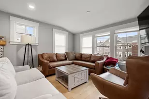 22 Carver Rd E, Watertown, MA 02472 - Photo 10