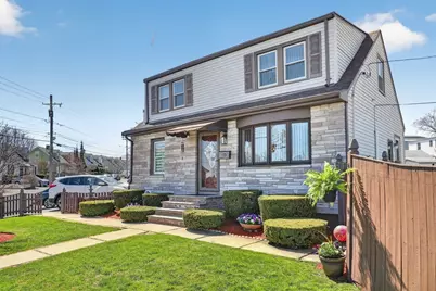 238 Squire Rd, Revere, MA 02151 - Photo 2