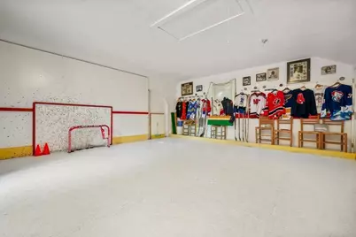 198 Clyde Street, Brookline, MA 02467 - Photo 32