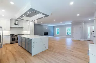 239 Hardy Pond Rd, Waltham, MA 02451 - Photo 4