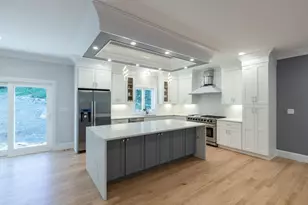 239 Hardy Pond Rd, Waltham, MA 02451 - Photo 6