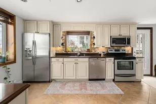 27 Warwick St, Quincy, MA 02171 - Photo 8