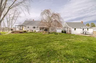 1053 Tremont St, Dighton, MA 02764 - Photo 4