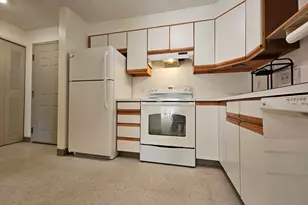 10 Pleasant St, Lynn, MA 01902 - Photo 6