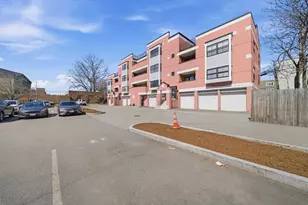 60r Gibson St, Boston, MA 02122 - Photo 2