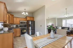 128 Old Westport Rd, Dartmouth, MA 02747 - Photo 8