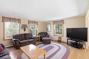 254 Handy St, Attleboro, MA 02702 - Photo 16