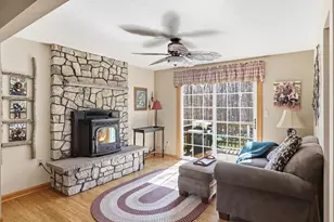 254 Handy St, Attleboro, MA 02702 - Photo 14