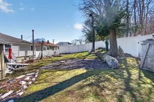 77 Sterling St, Lynn, MA 01905 - Photo 16