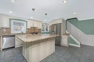 174 W Elm St, Pembroke, MA 02359 - Photo 14